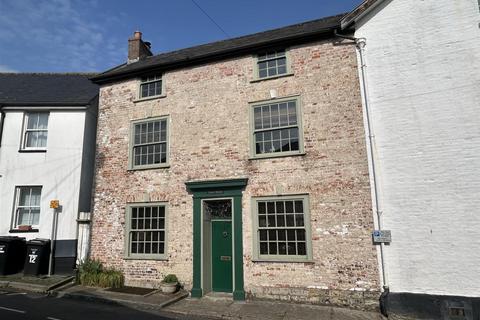 4 bedroom house for sale, Market Square, Axminster, Devon