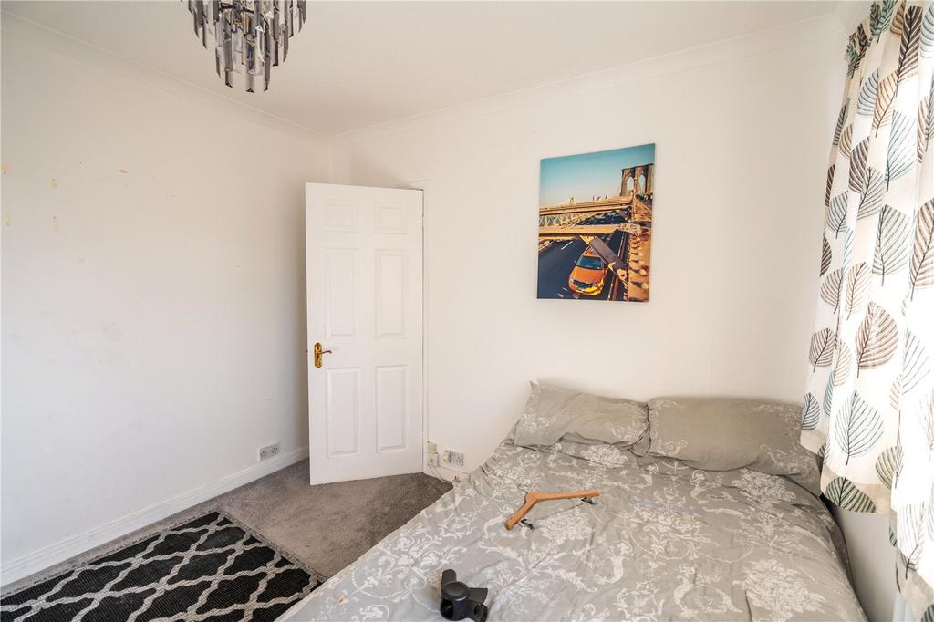 Bedroom 2 (2)