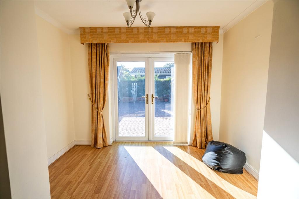 Dining Room (2)