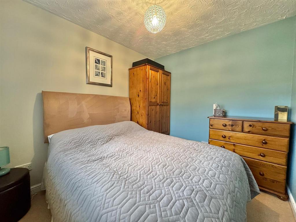 Bedroom 2 (1).jpg