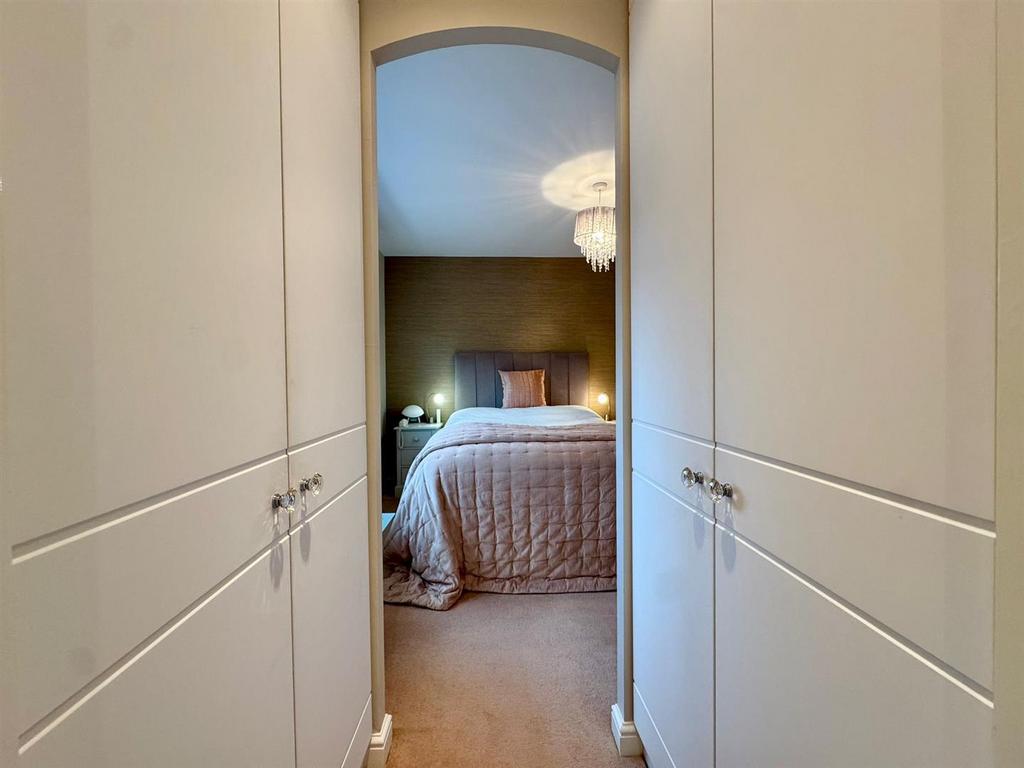 Fitted wardrobes master bedroom.jpg