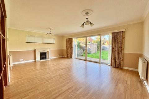 3 bedroom detached house for sale, Sycamore Close, Bexhill-on-Sea, TN39
