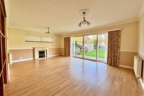 3 bedroom detached house for sale, Sycamore Close, Little Common, Bexhill-on-Sea, TN39