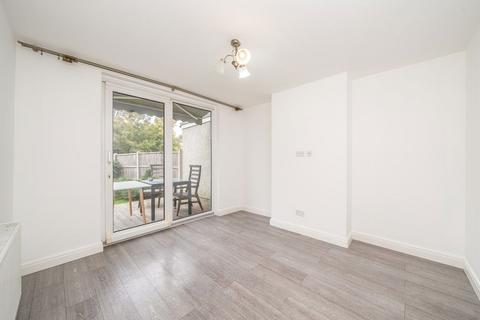 undefined, Layton Road, Hounslow TW3