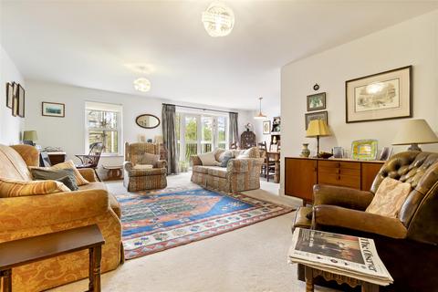 2 bedroom flat for sale, Heene Road, Worthing