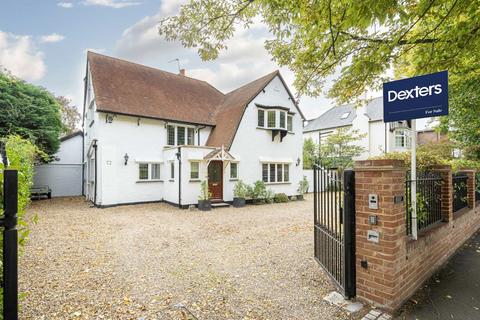 undefined, Broadlands Avenue, Shepperton TW17