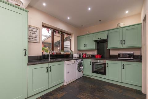 4 bedroom detached bungalow for sale, Cross Valley Drive, Leeds LS15