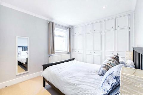 undefined, Gloucester Street, London SW1V