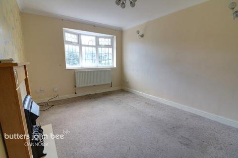 3 bedroom terraced house for sale, Springvale Close, Bilston