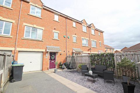 4 bedroom townhouse for sale, Dovecote Drive, Pelton Fell, Chester Le Street