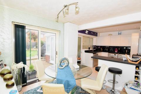 4 bedroom terraced house for sale, Layton Road, Bridgemary