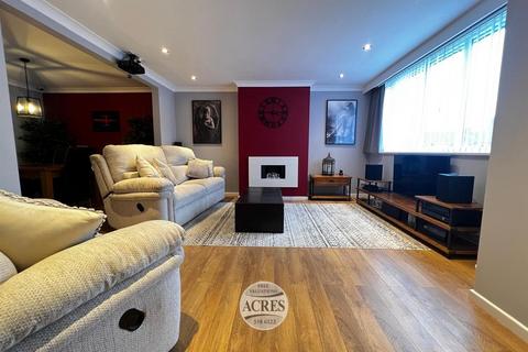 3 bedroom semi-detached house for sale, Raleigh Croft, Great Barr, Birmingham