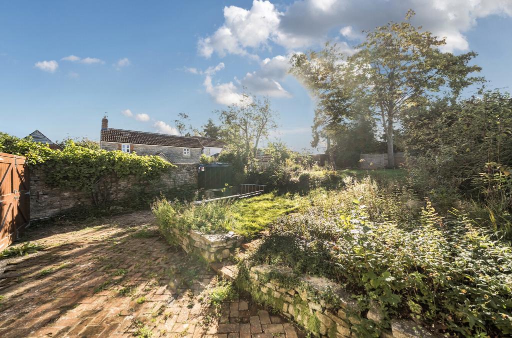 1347724-4-68d2667...