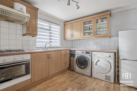 undefined, Limes Avenue, Chigwell