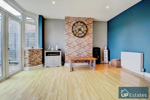 3 bedroom semi-detached house for sale, Wyken Avenue, Wyken,  Coventry