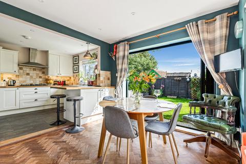 3 bedroom detached house for sale, The Street, Ashford TN27