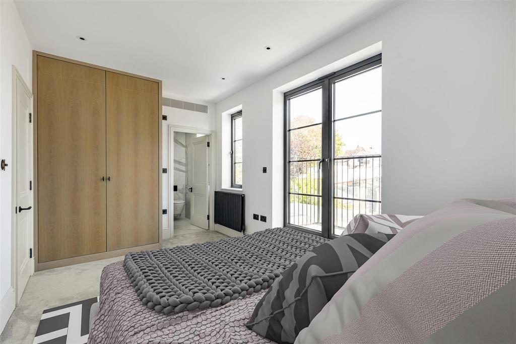 James anderson-2 firs avenue-sw14  9  Bedroom.jpg