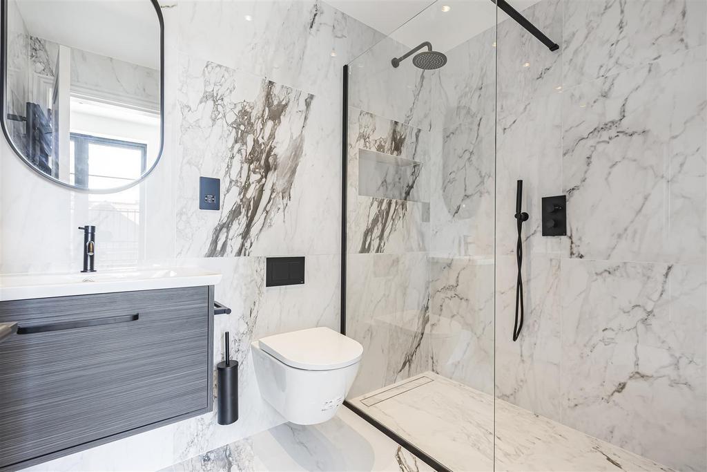 James anderson-2a firs avenue-sw14   11 .JPG