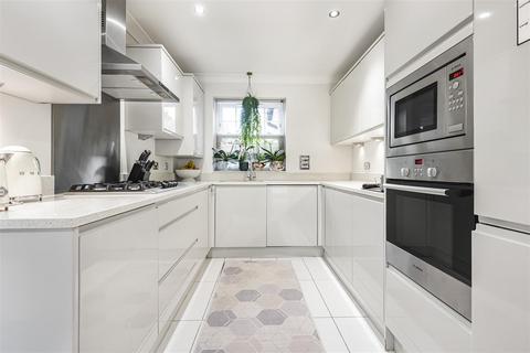 3 bedroom end of terrace house for sale, Battlers Mews, Radlett