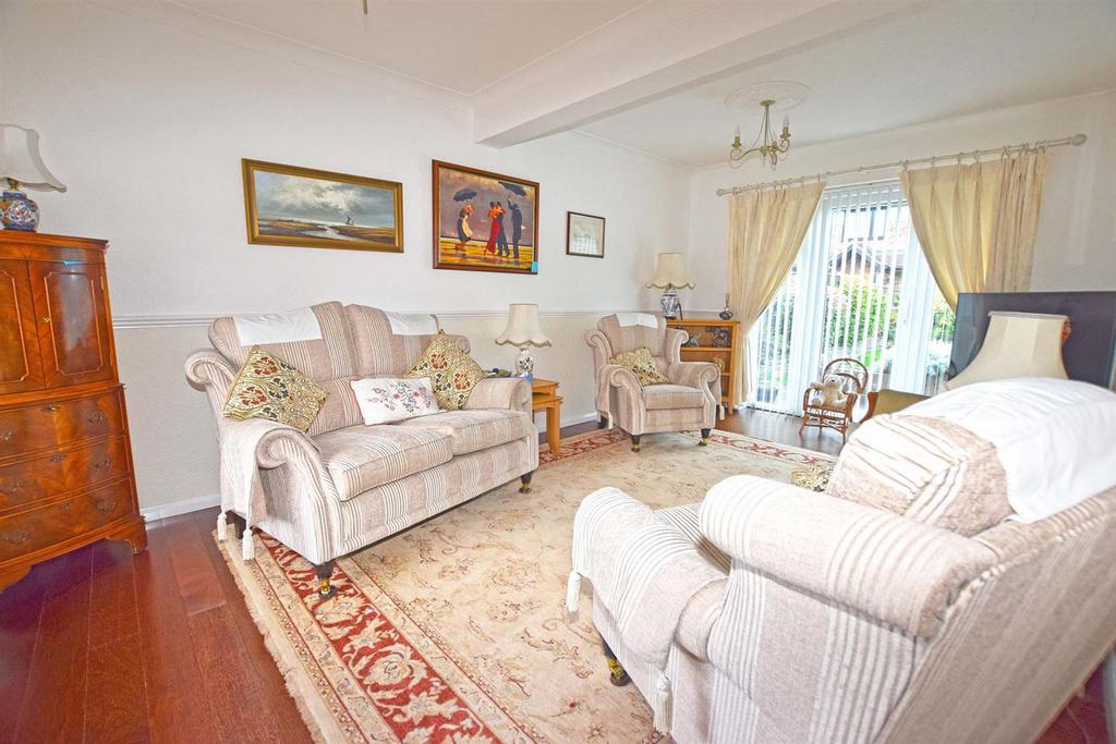 Lounge (downstairs)