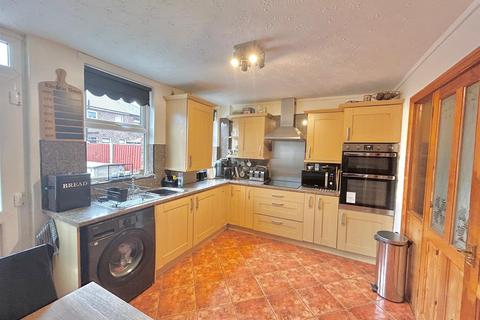 2 bedroom terraced house for sale, Hurst Street, Leigh