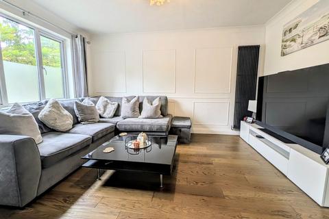3 bedroom end of terrace house for sale, Atholl Road, Bordon GU35