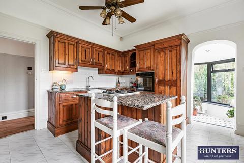 5 bedroom detached house for sale, Green Lane, Glusburn