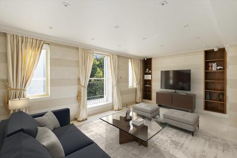 3 bedroom flat for sale, Upper Brook Street, London, W1K