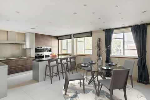 3 bedroom flat for sale, Upper Brook Street, London, W1K