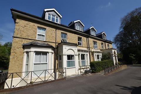 undefined, Nutfield Road, Redhill