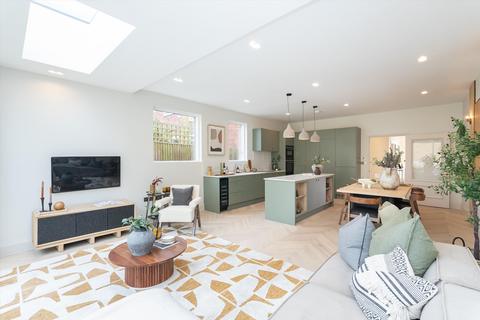 4 bedroom semi-detached house for sale, Melbury Gardens, London, SW20