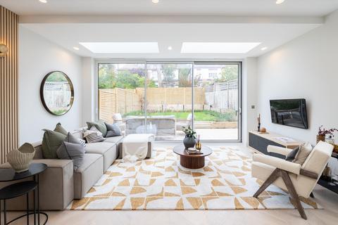 4 bedroom semi-detached house for sale, Melbury Gardens, London, SW20