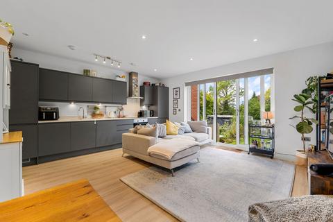 2 bedroom flat for sale, Melville Avenue, South Croydon CR2