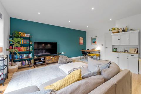 2 bedroom flat for sale, Melville Avenue, South Croydon CR2
