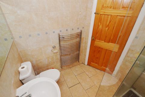 4 bedroom semi-detached house to rent, Elmsmere Road, Manchester M20