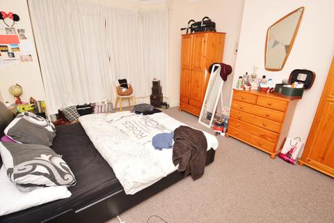 4 bedroom semi-detached house to rent, Elmsmere Road, Manchester M20