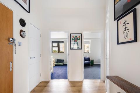 2 bedroom flat for sale, Cable Street, London, E1