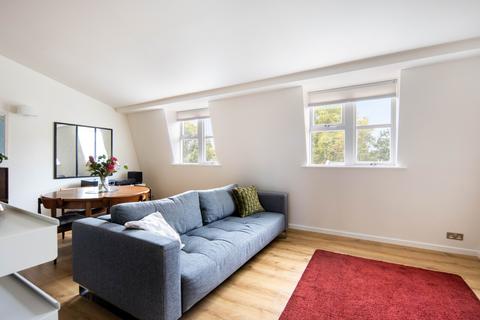 2 bedroom flat for sale, Cable Street, London, E1