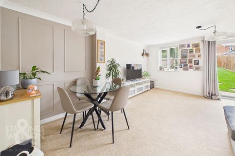 3 bedroom end of terrace house for sale, Esprit Close, Wymondham