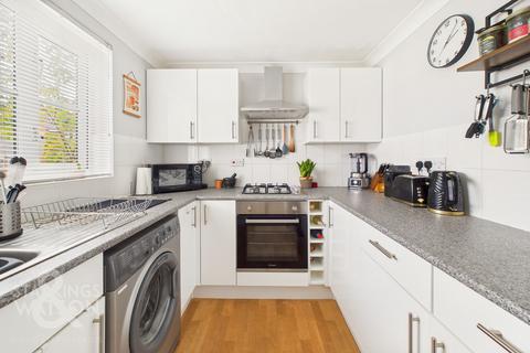 3 bedroom end of terrace house for sale, Esprit Close, Wymondham