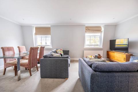 2 bedroom flat for sale, Queen's Gardens, Bayswater, London, W2