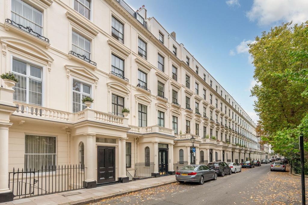 Terraced house exterior, parking