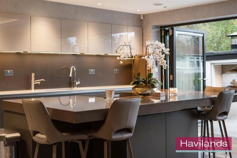 undefined, Broadfields Avenue, London