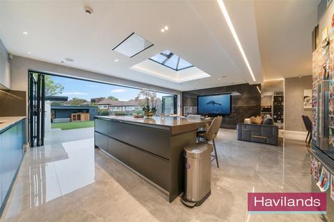 undefined, Broadfields Avenue, London