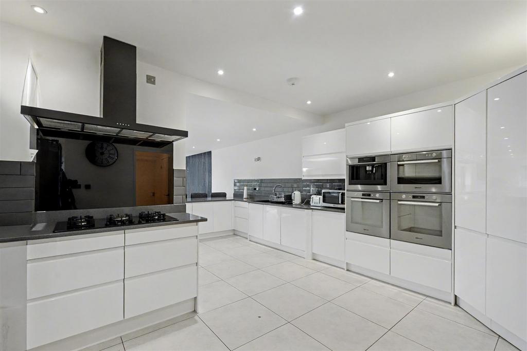 Living/Dining Kitchen