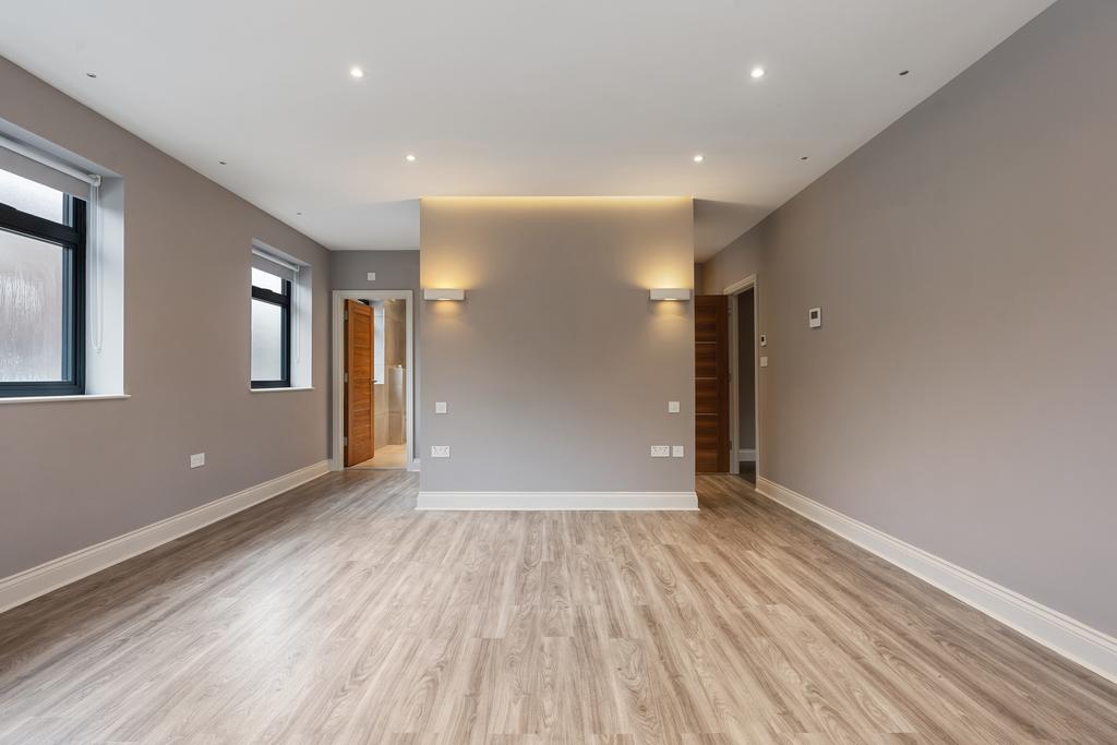Primary Bedroom (3)
