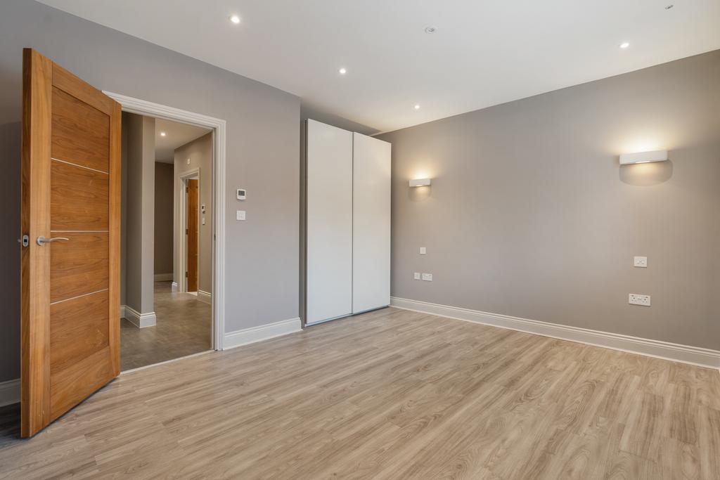 Second Bedroom (2)