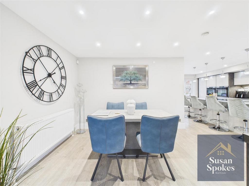 CAM01858 G0-PR0187-STILL015.jpg