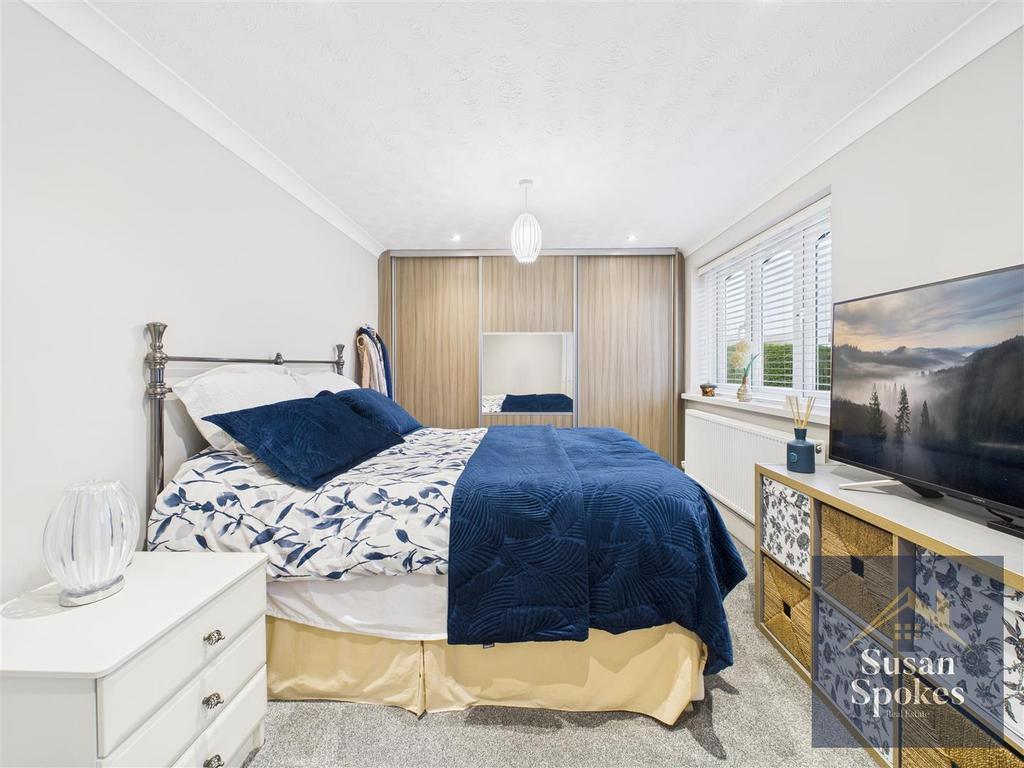 CAM01858 G0-PR0187-STILL031.jpg