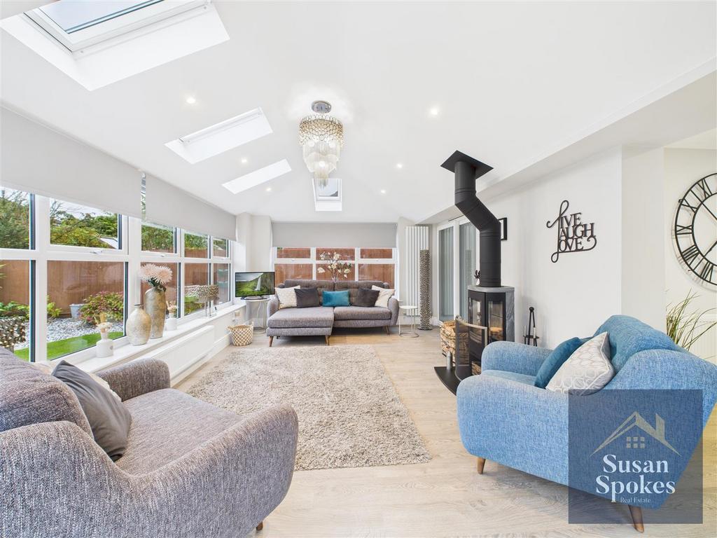 CAM01858 G0-PR0187-STILL012.jpg